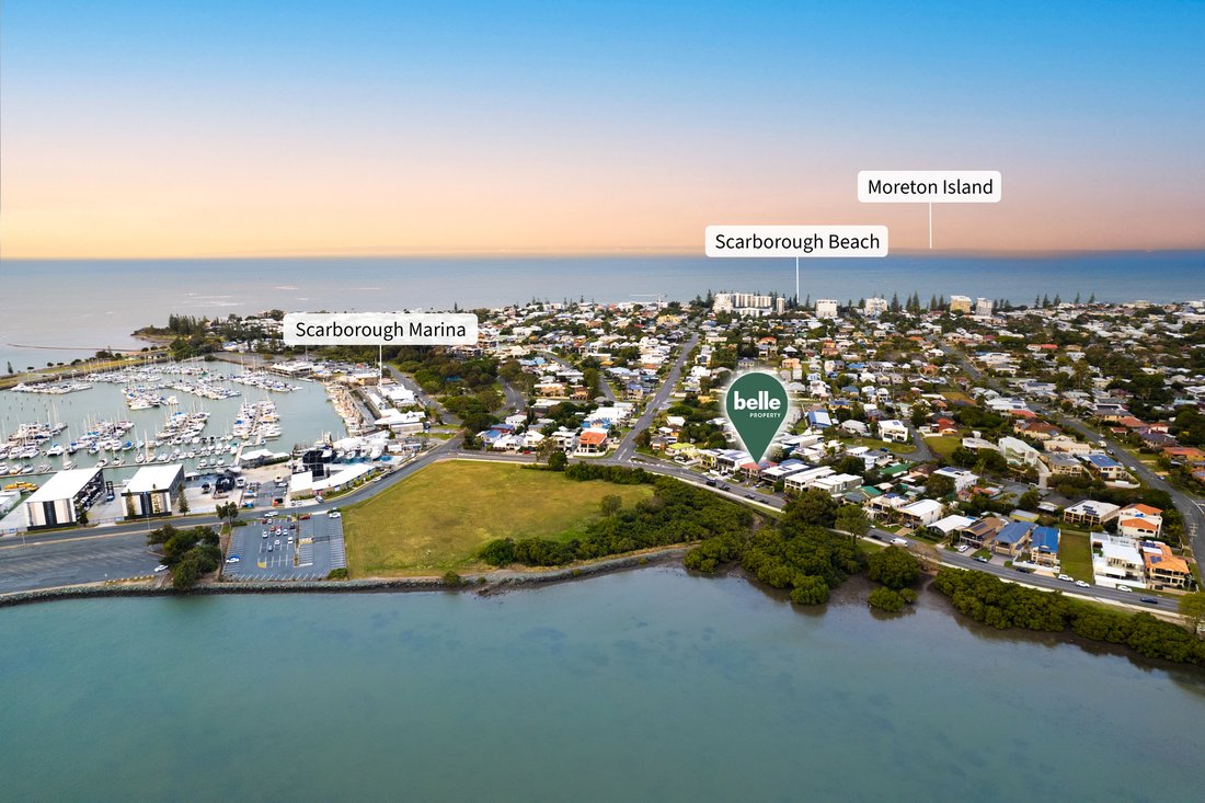 Incredible Home With Views Of The Ocean In Scarborough, Queensland