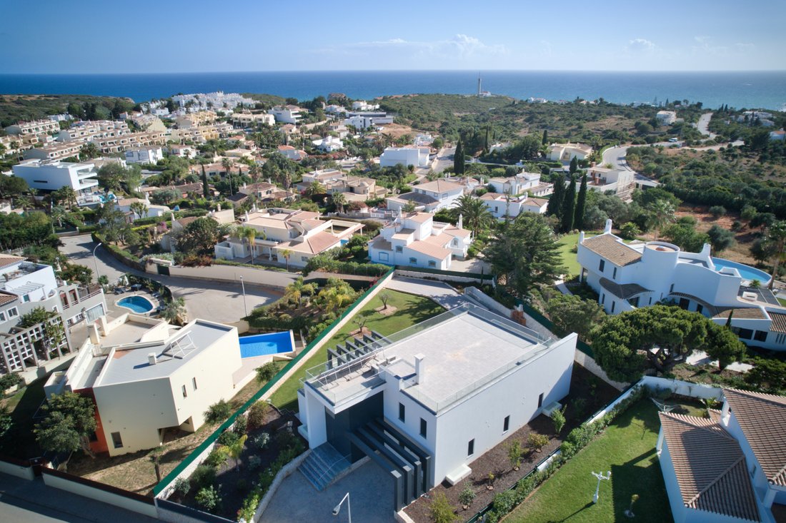Fantastic Villa With Sea View Located In One Of In Ferragudo, Algarve