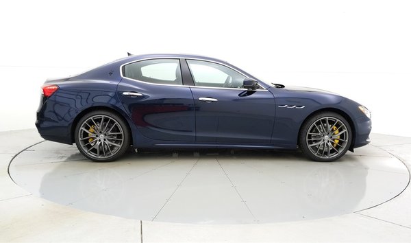 2022 Maserati Ghibli Modena Q4 (12125539)