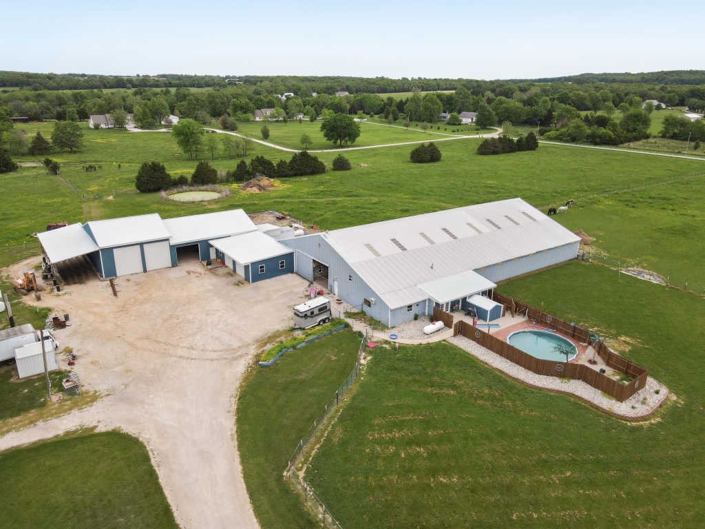 Single Family Detached Marshfield In Marshfield, Missouri, United States For Sale (12071557)