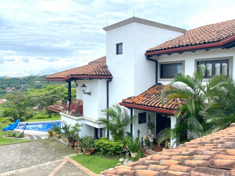 House in Santa Ana, San José Province, Costa Rica 1 - 12127623