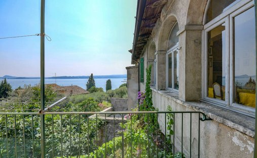 Country House in Gardone Riviera, Lombardy, Italy 1