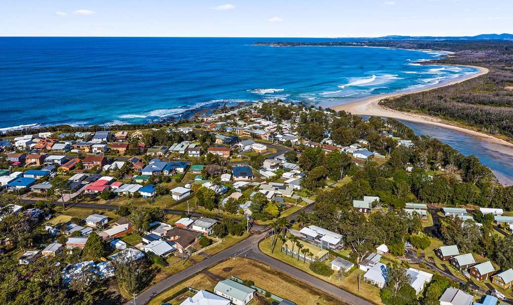 Stylish Beach House In South Coast In Berrara, New South Wales