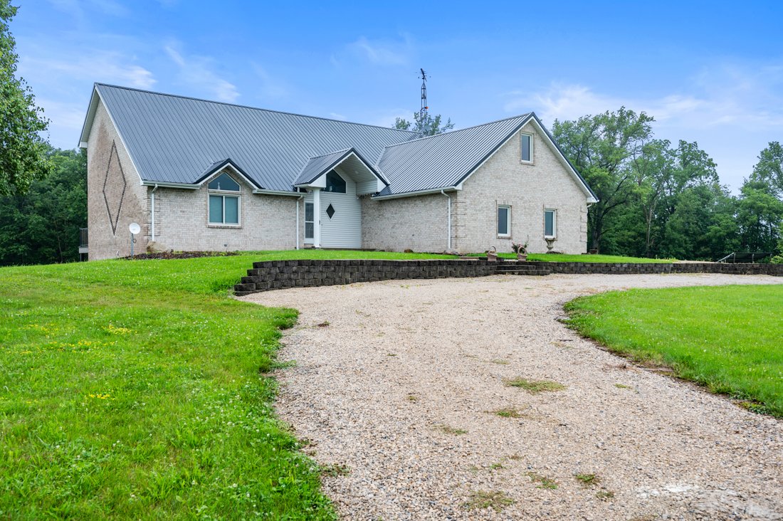 4 Bedrooms Single Family Detached In Decatur, Indiana, United States For Sale (12133734)