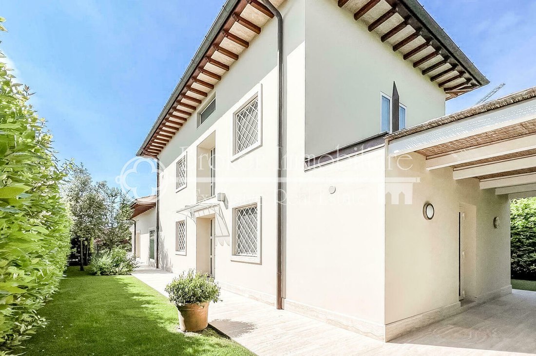 Villa en Forte dei Marmi, Toscana, Italia 2 - 12132049