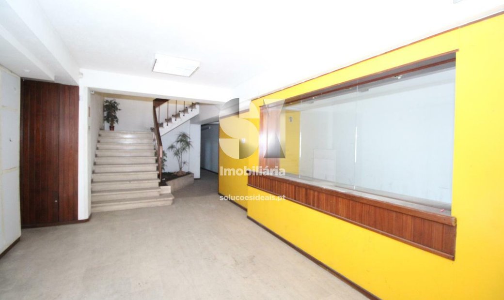 Amadora In Amadora, Lisbon, Portugal For Sale (12129557)