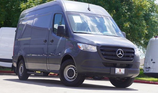 2019 Mercedes-Benz Sprinter 2500 Cargo 144 WB High Roof (12100351)