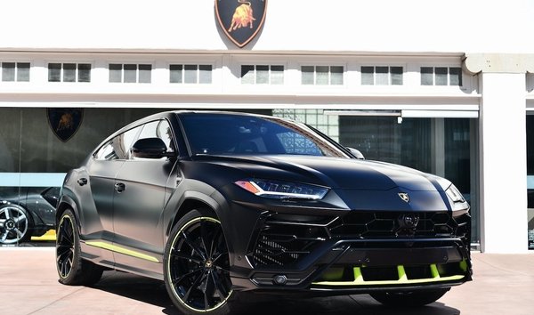 2022 Lamborghini Urus (12130015)