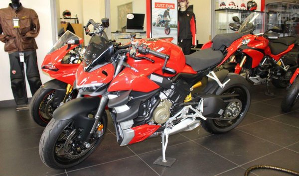 Ducati Streetfighter (12029656)