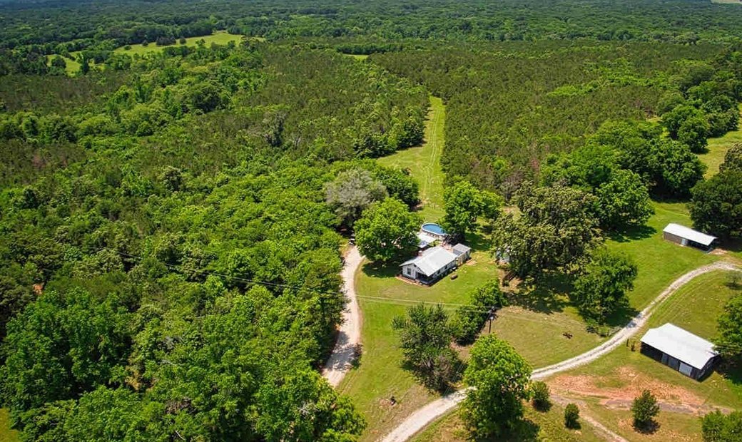 1 Bedrooms Farm/Ranch In Holly Lake Ranch, Texas, United States For