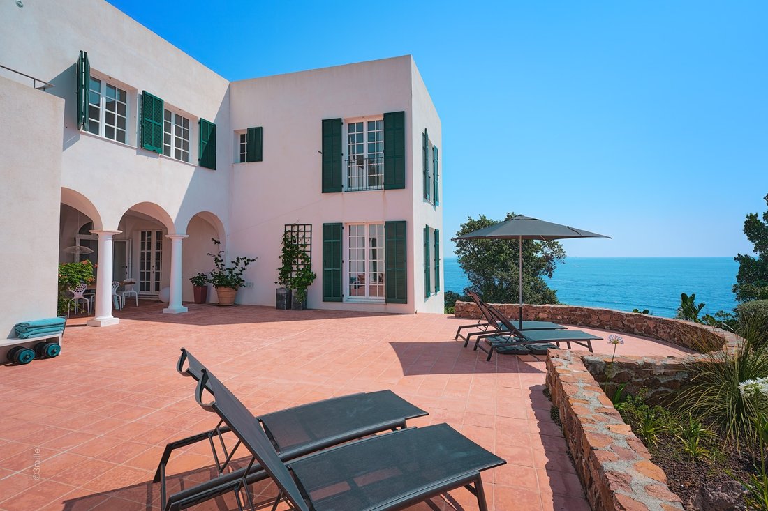 House in Théoule-sur-Mer, Provence-Alpes-Côte d'Azur, France 4 - 12137366