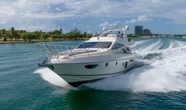 Yachts - 20 Azimut for sale on JamesEdition