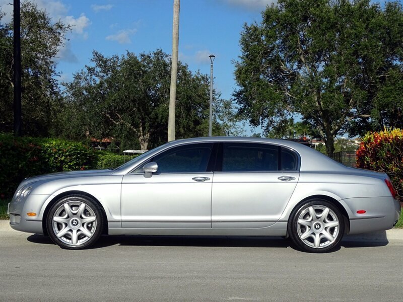 Sedan in Boca Raton, Florida, United States 5 - 10568814