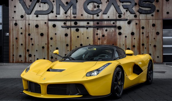 2016 Ferrari LaFerrari (12141487)