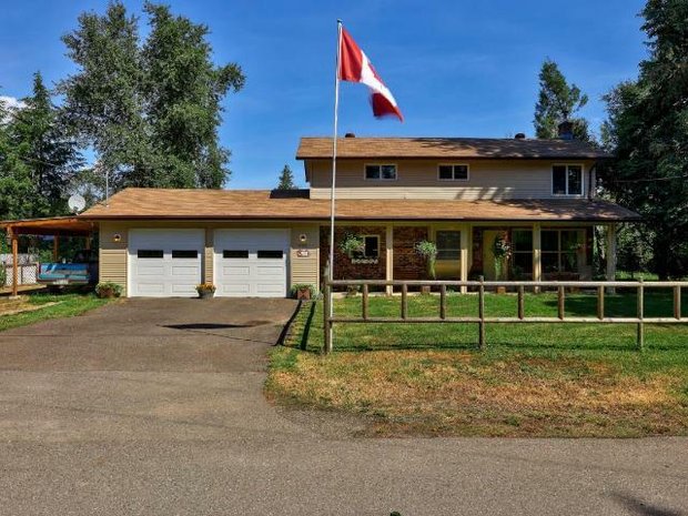 House in Barrière, British Columbia, Canada 1