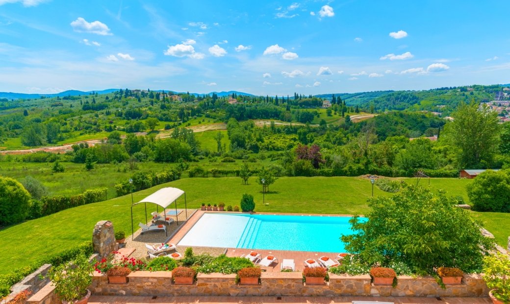 Wonderful Farmhouse With Pool For Sale In Tuscany, Italy For Sale
