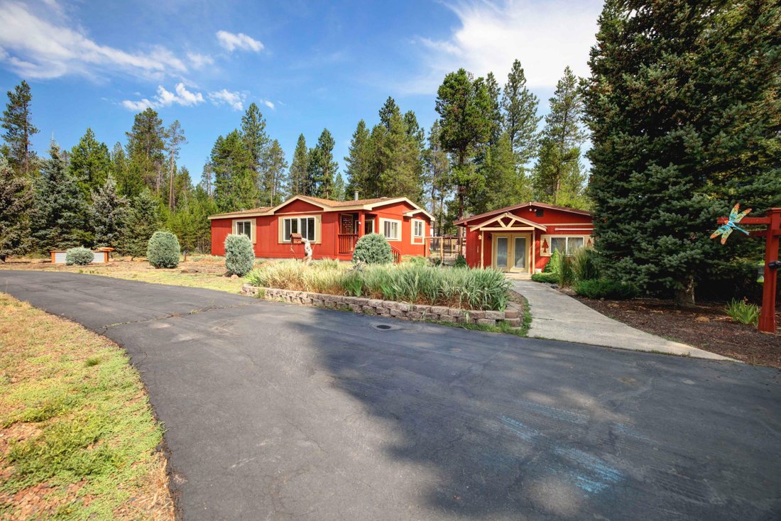 Single Family For Sale In Bend In Sunriver, Oregon, United States For