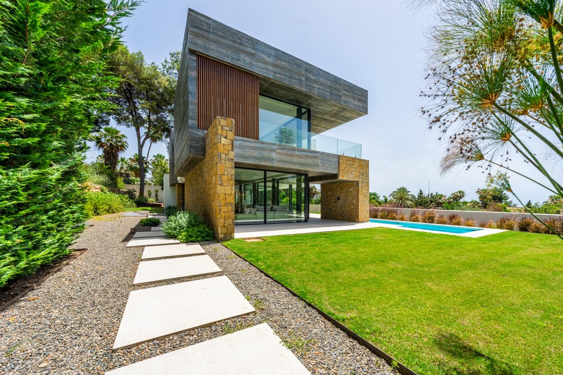 Villa in Sierra Blanca, Marbella, Spain 2 - 12130653