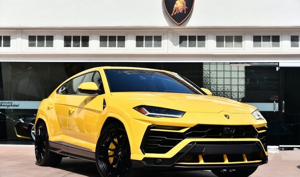 2022 Lamborghini Urus (12141904)