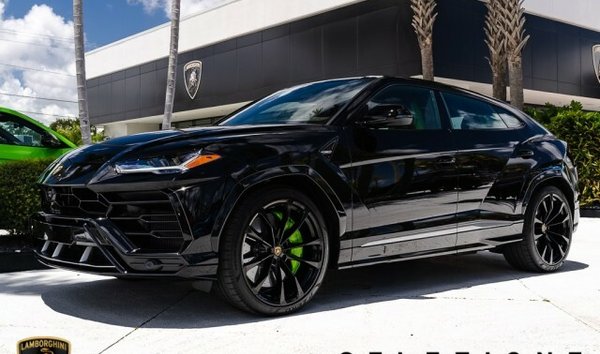 Lamborghini Urus (12142299)