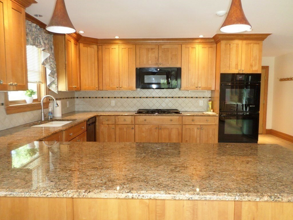 House in Saugus, Massachusetts, United States 5 - 12141635