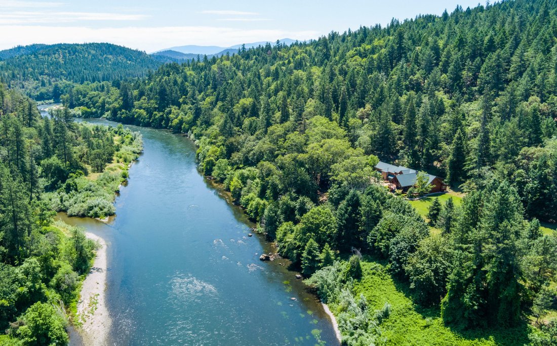 Exceptional Southern Oregon Riverfront In Grants Pass, Oregon, United