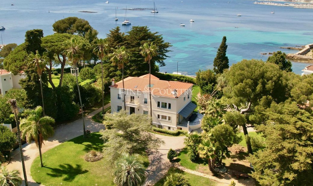 Seafront Villa For Sale On The In Antibes, Provence Alpes Côte D'azur ...