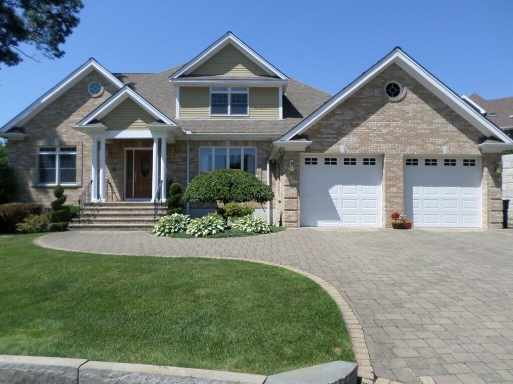 5 Bedrooms Single Family Detached In Saugus, Massachusetts, United