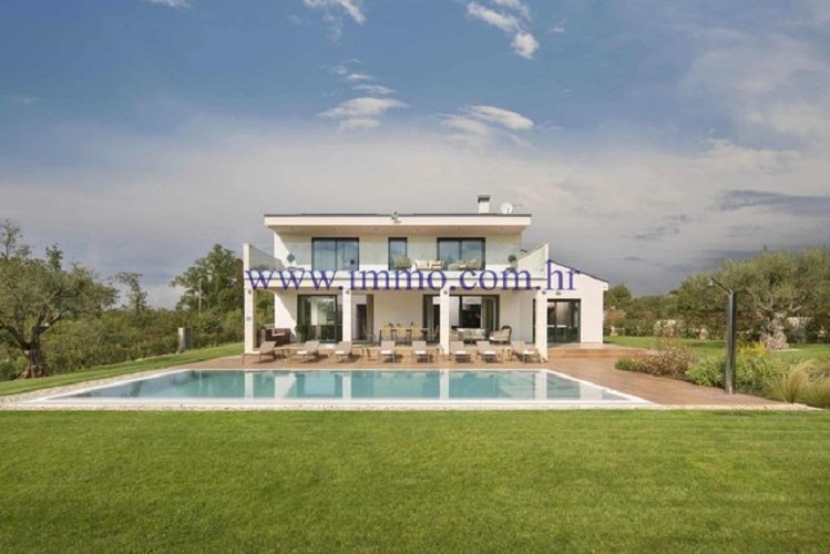 Villa in Višnjan, Istria County, Croatia 1 - 12144872