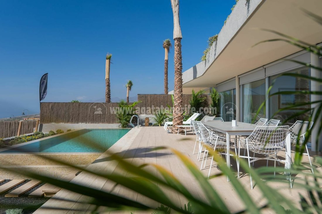 Villa in Guia de Isora, Canary Islands, Spain 1 - 12145557