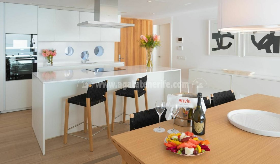 Villa in Guia de Isora, Canary Islands, Spain 4 - 12145557