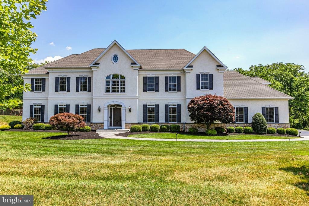 5 Bedrooms Single Family In Feasterville Trevose, Pennsylvania, United