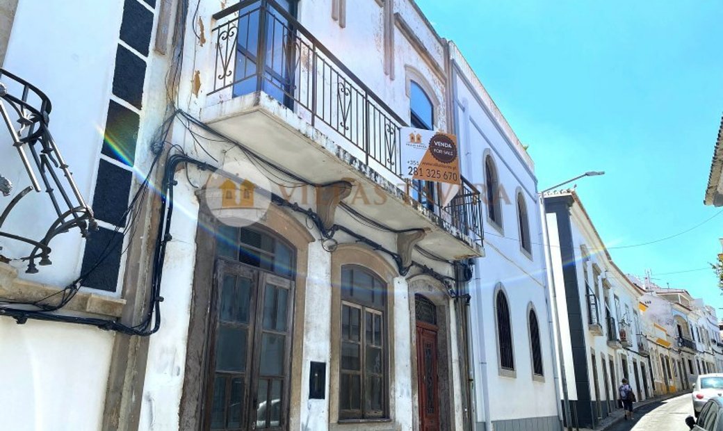 Building With Two Apartments Center Of Tavira In Tavira, Algarve