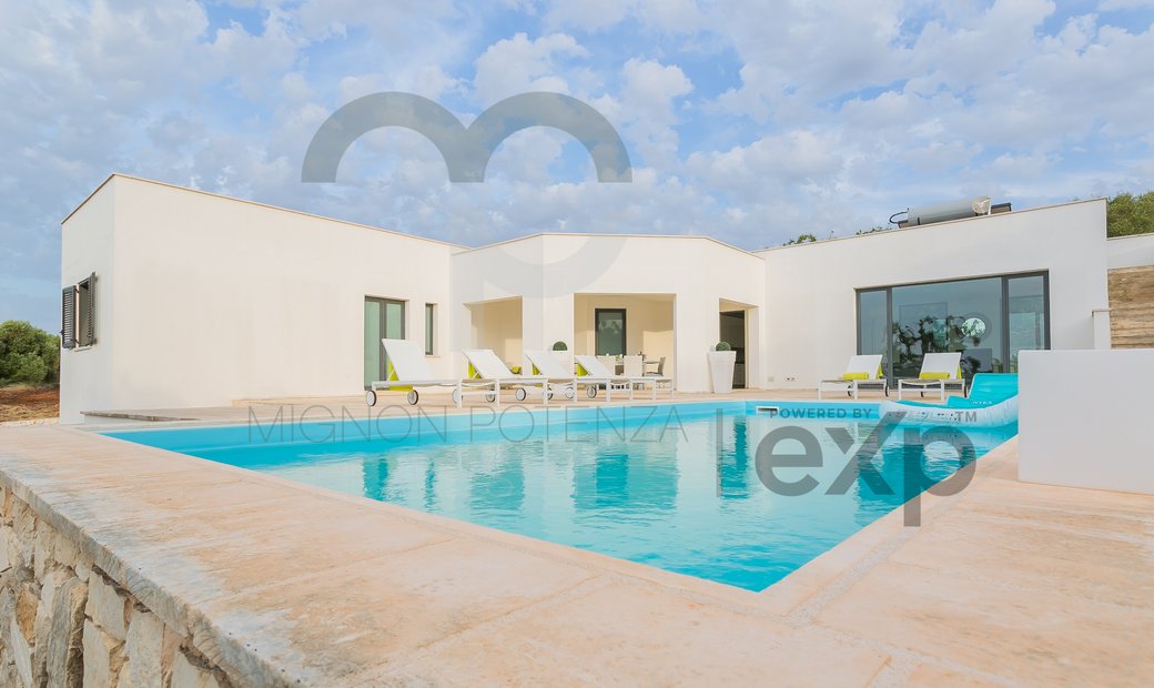 Exclusive 4 Bedroom Villa With Pool, Sea Views, In Carovigno, Apulia, Italy For Sale (12147721)