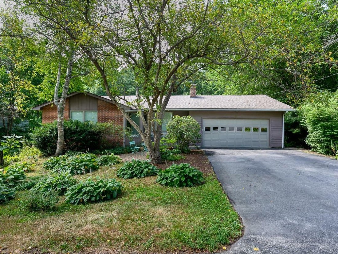 4 Bedrooms Single Family Detached In Durham, New Hampshire, United