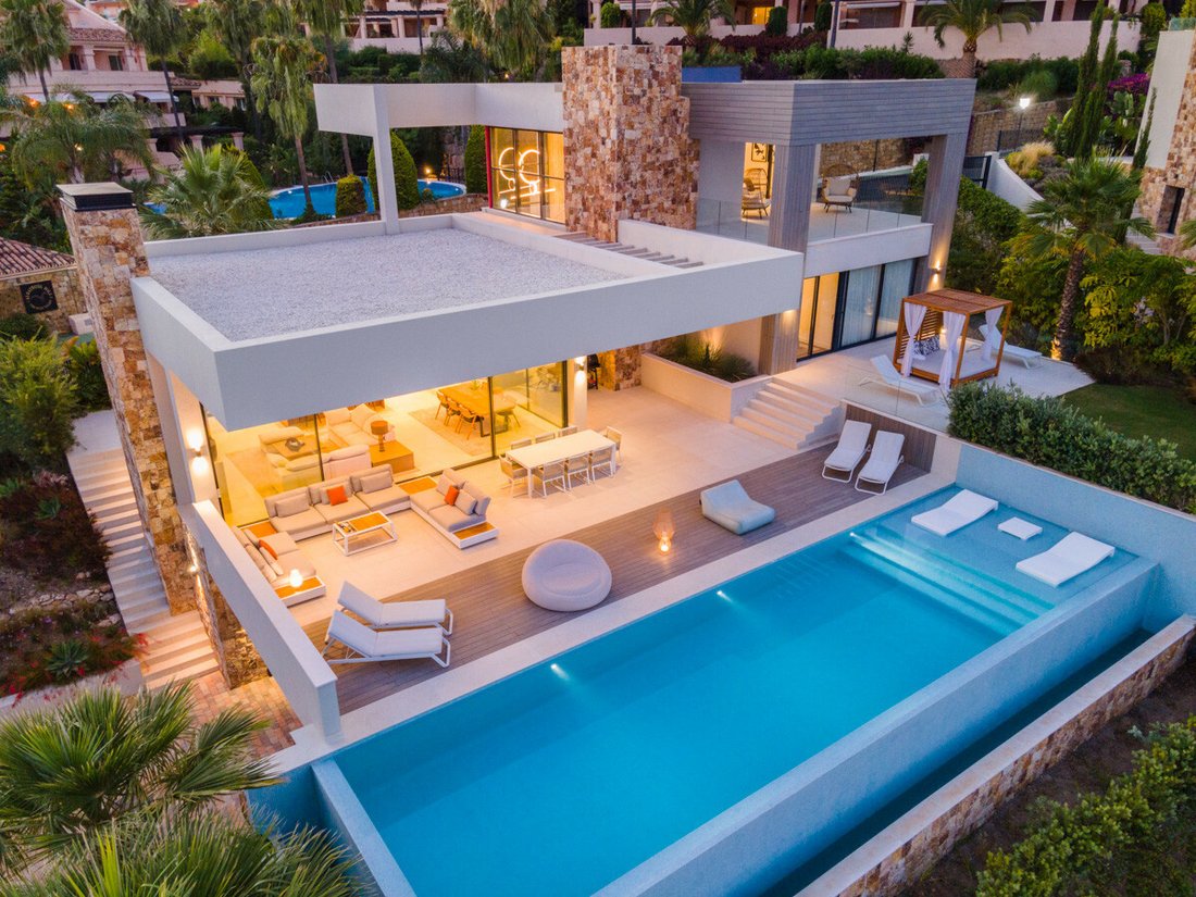 Villa in Nueva Andalucia, Marbella, Spain 2 - 12130639