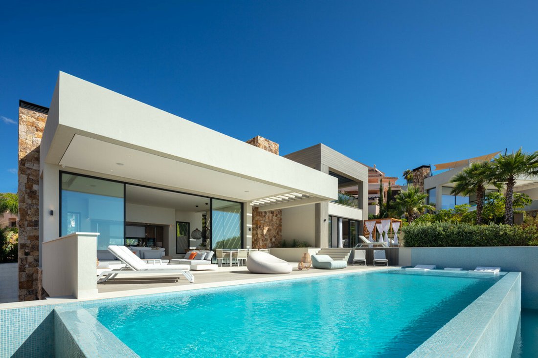 Villa in Nueva Andalucia, Marbella, Spain 3 - 12130639