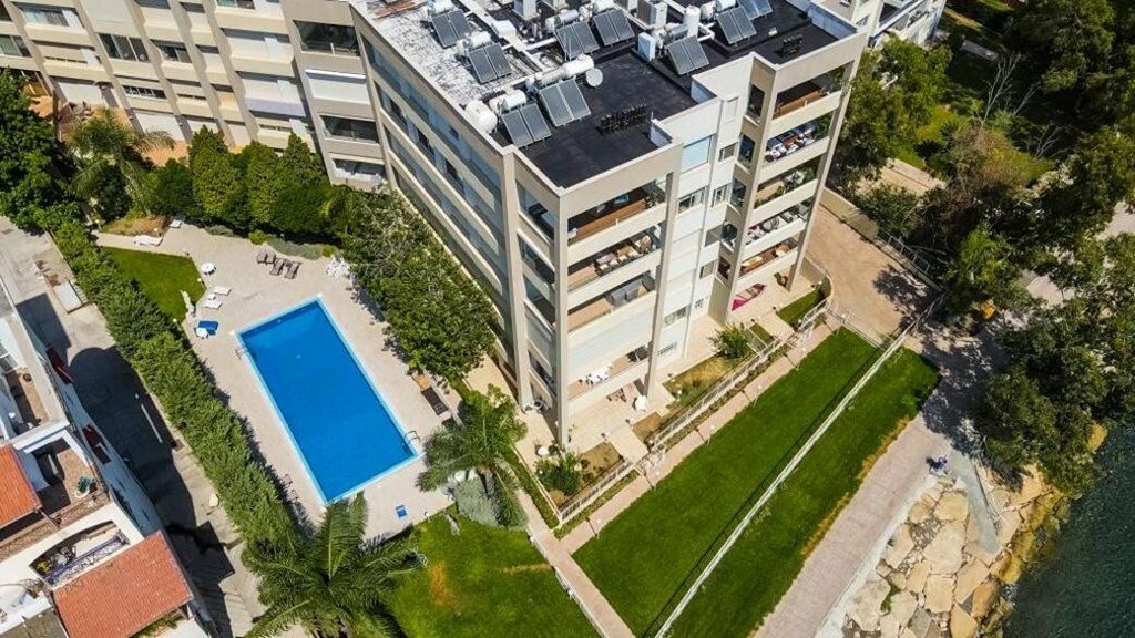 Flat 200 Sqm In Limassol, Cyprus In Limassol, Limassol, Cyprus For Sale