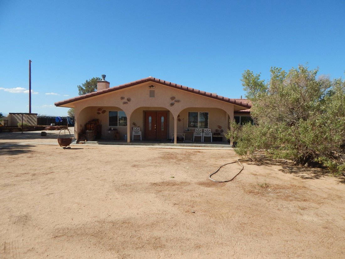 3 Bedrooms Single Family Detached In North Edwards, California, United
