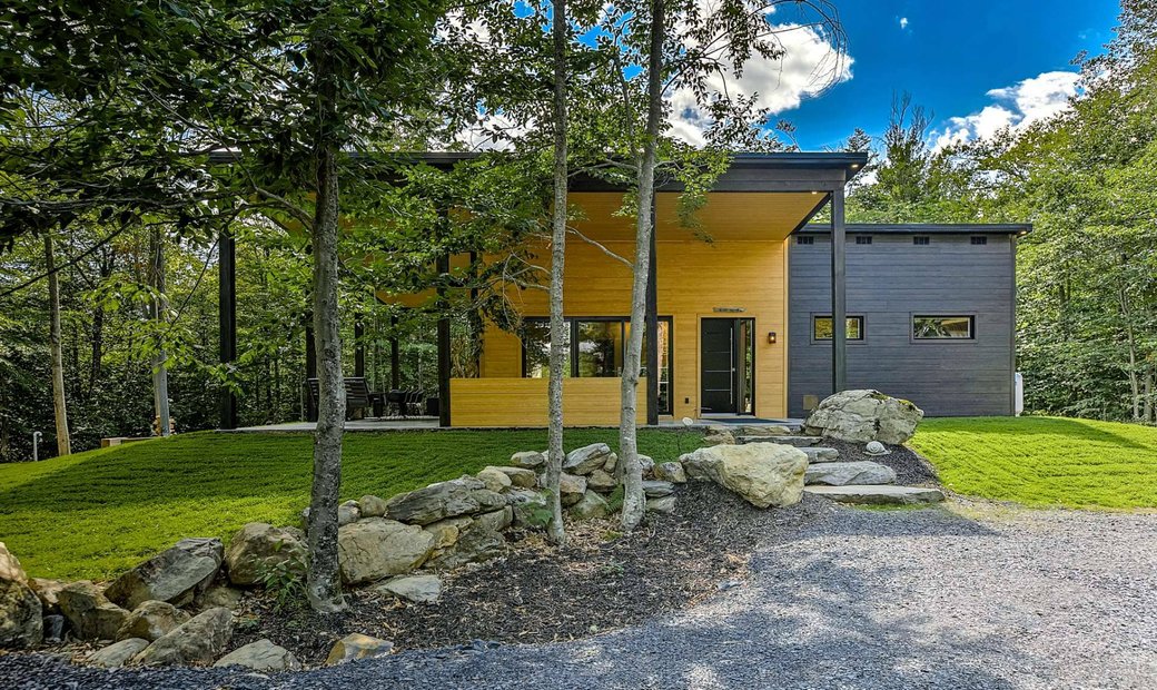 Bolton Est, Qc In Quebec, Canada For Sale (12154719)