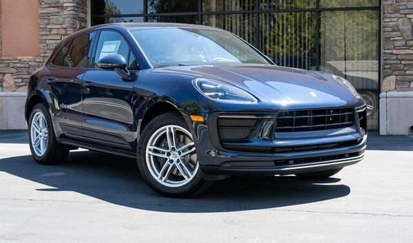 2022 Porsche Macan (12133875)