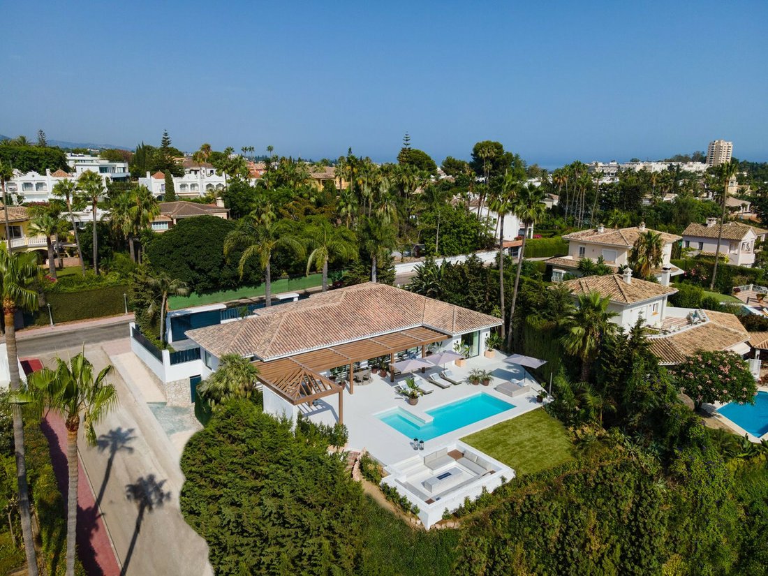 Villa in Puerto Banus, Marbella, Spain 1 - 12152720