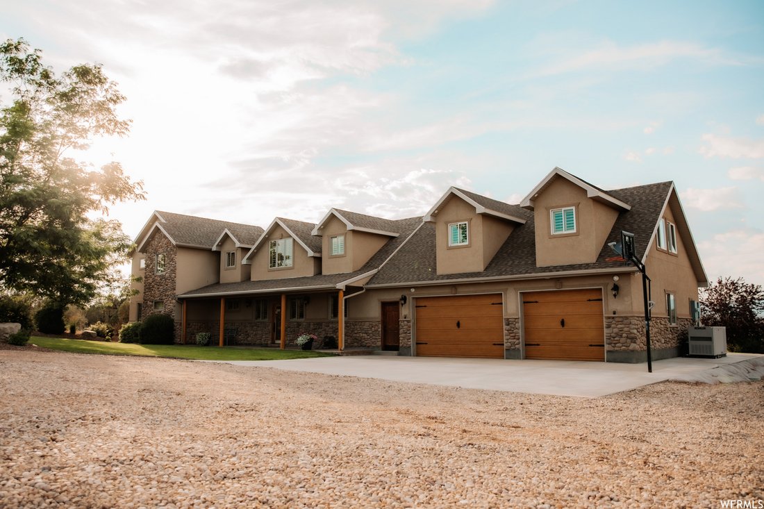 6 Bedrooms Single Family Detached In Bluebell, Utah, United States For