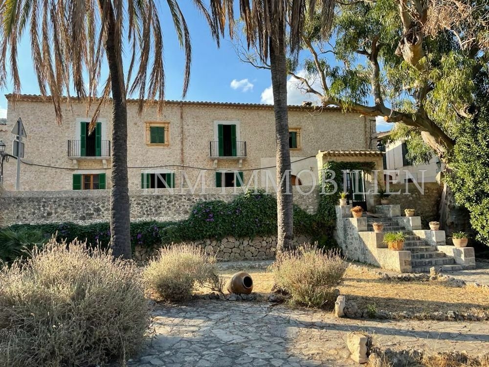 Estate in Mancor de la Vall, Balearic Islands, Spain 2 - 12155753