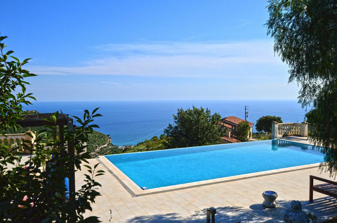 Edificio Camporosso En Camporosso, Liguria, Italia En Venta (12160826)