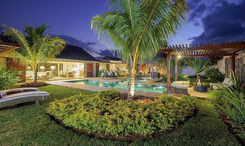 Grand Baie Luxury Villa 4 Bedrooms In Grand Baie, Mauritius For Sale