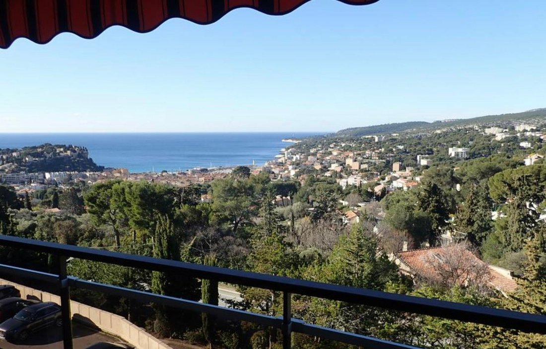 Ype 3 Apartment To Renovate + In Cassis, Provence Alpes Côte D'azur, France For Sale (12158156)