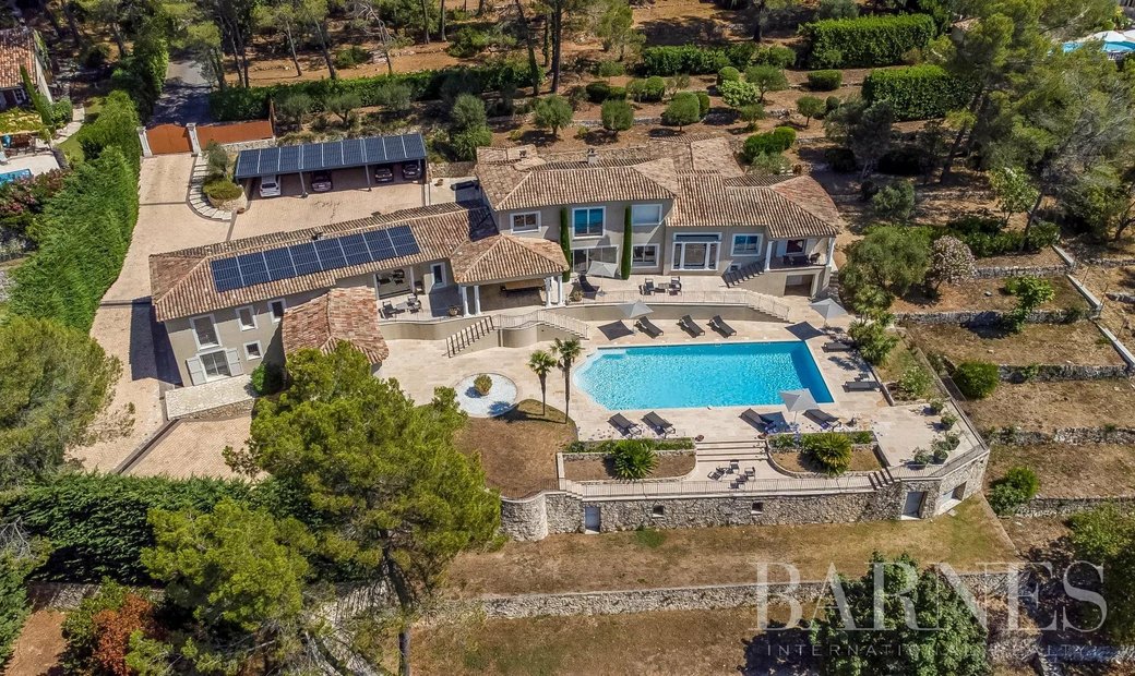 Châteauneuf De Grasse Modern En Le Rouret, Provenza Alpes Costa Azul
