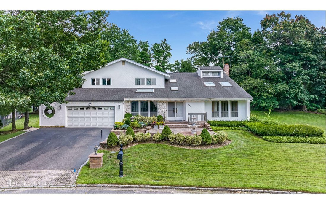House Muttontown In Syosset, New York, United States For Sale (12176039)