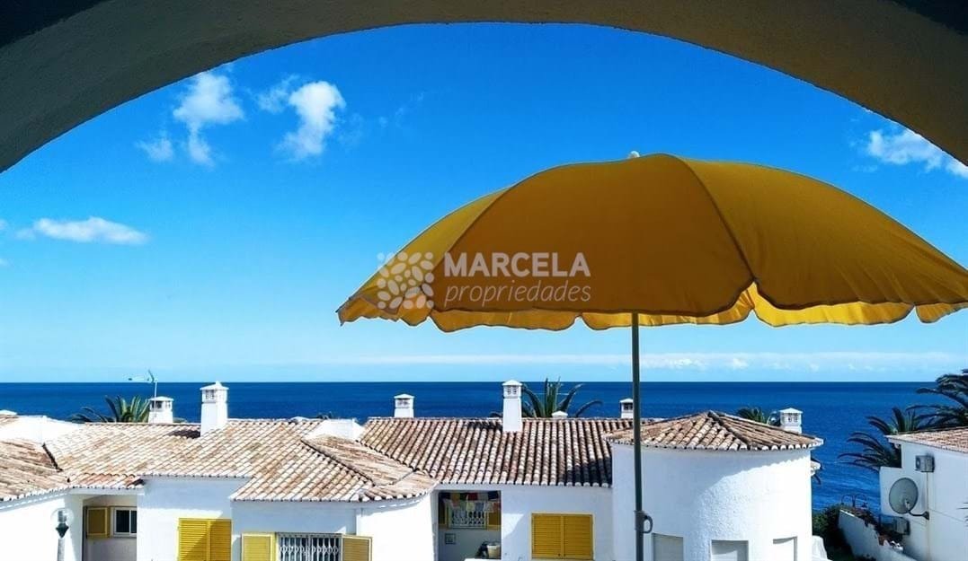 Apartment With Breathtaking Sea View In Praia Da Luz In Luz, Algarve